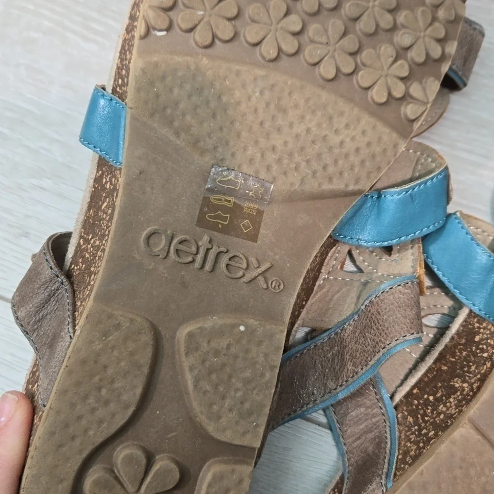 Aetrex Women Wedge Leather Sandals Shoes sz 11